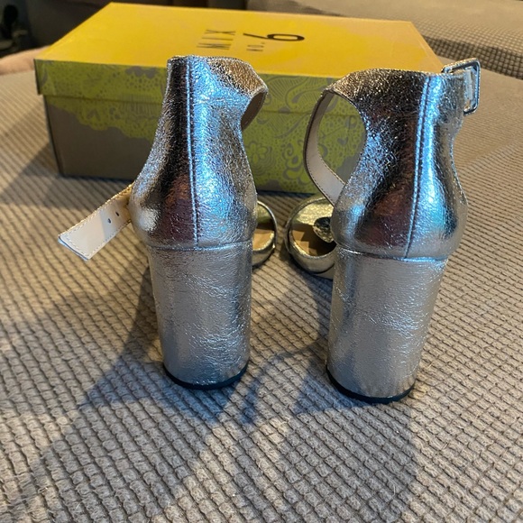 Silver Block Heels - Picture 4 of 4
